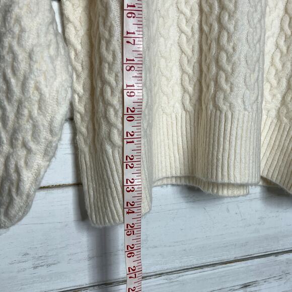 POL Cream Cable Knit V-Neck Sweater Cozy Chunky Pullover Size Small - Picture 5 of 9